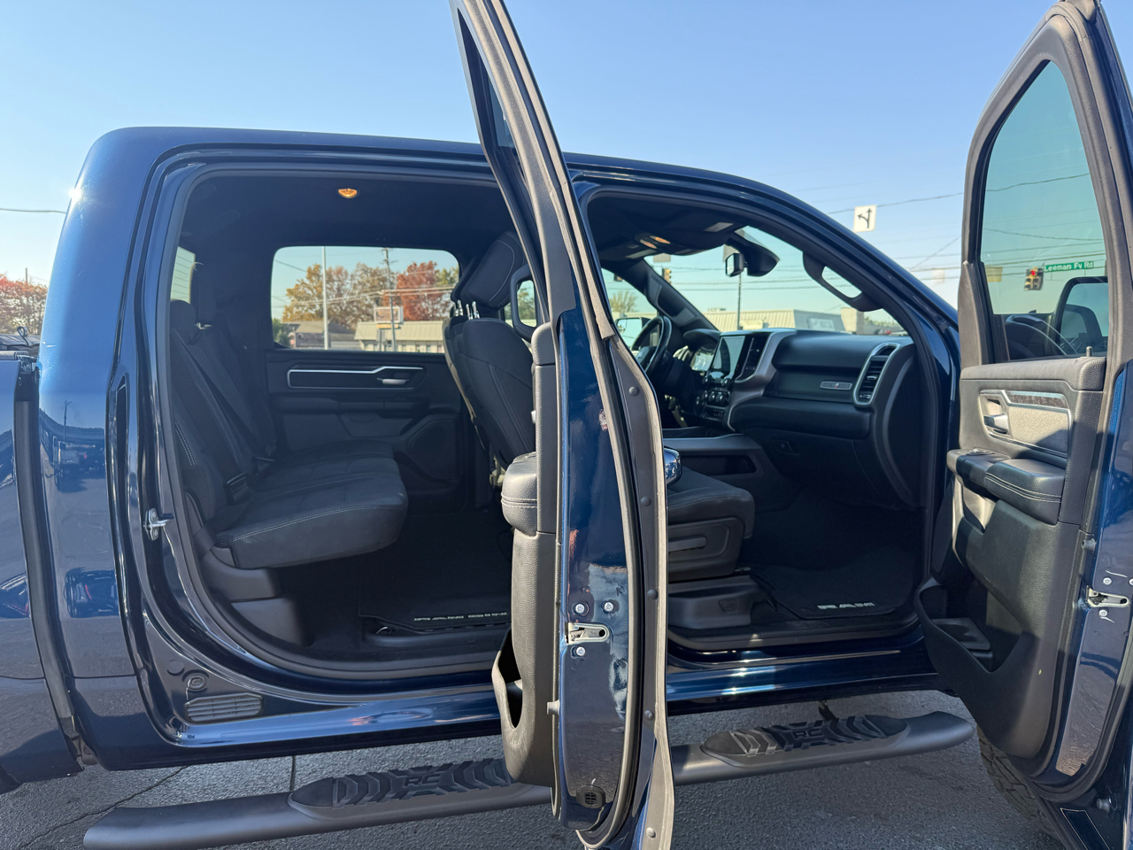 RAM 1500 Big Horn/Lone Star 4x4 Crew Cab 5'7" Box 2019