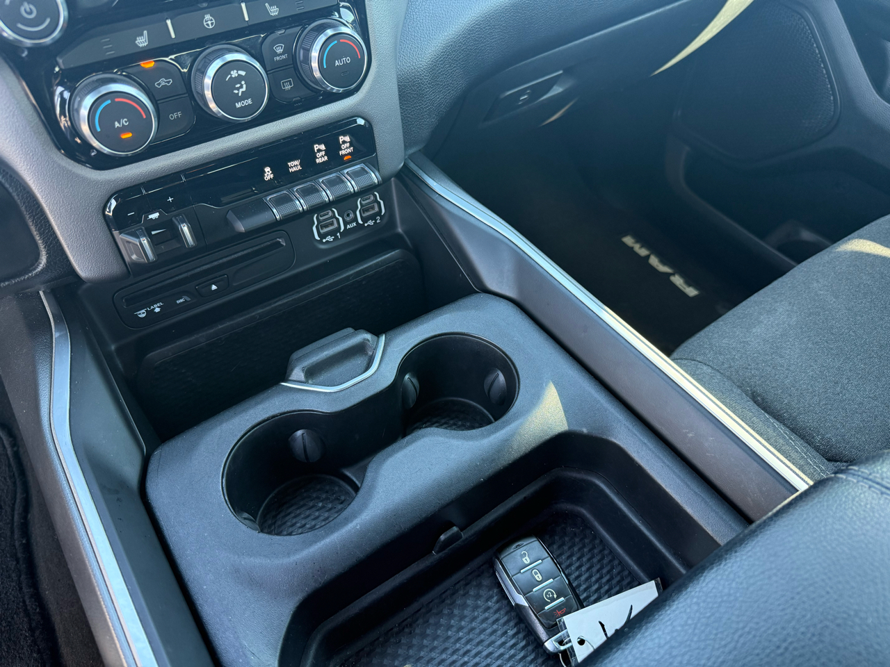 RAM 1500 Big Horn/Lone Star 4x4 Crew Cab 5'7" Box 2019