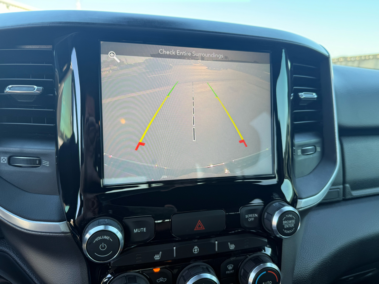 RAM 1500 Big Horn/Lone Star 4x4 Crew Cab 5'7" Box 2019