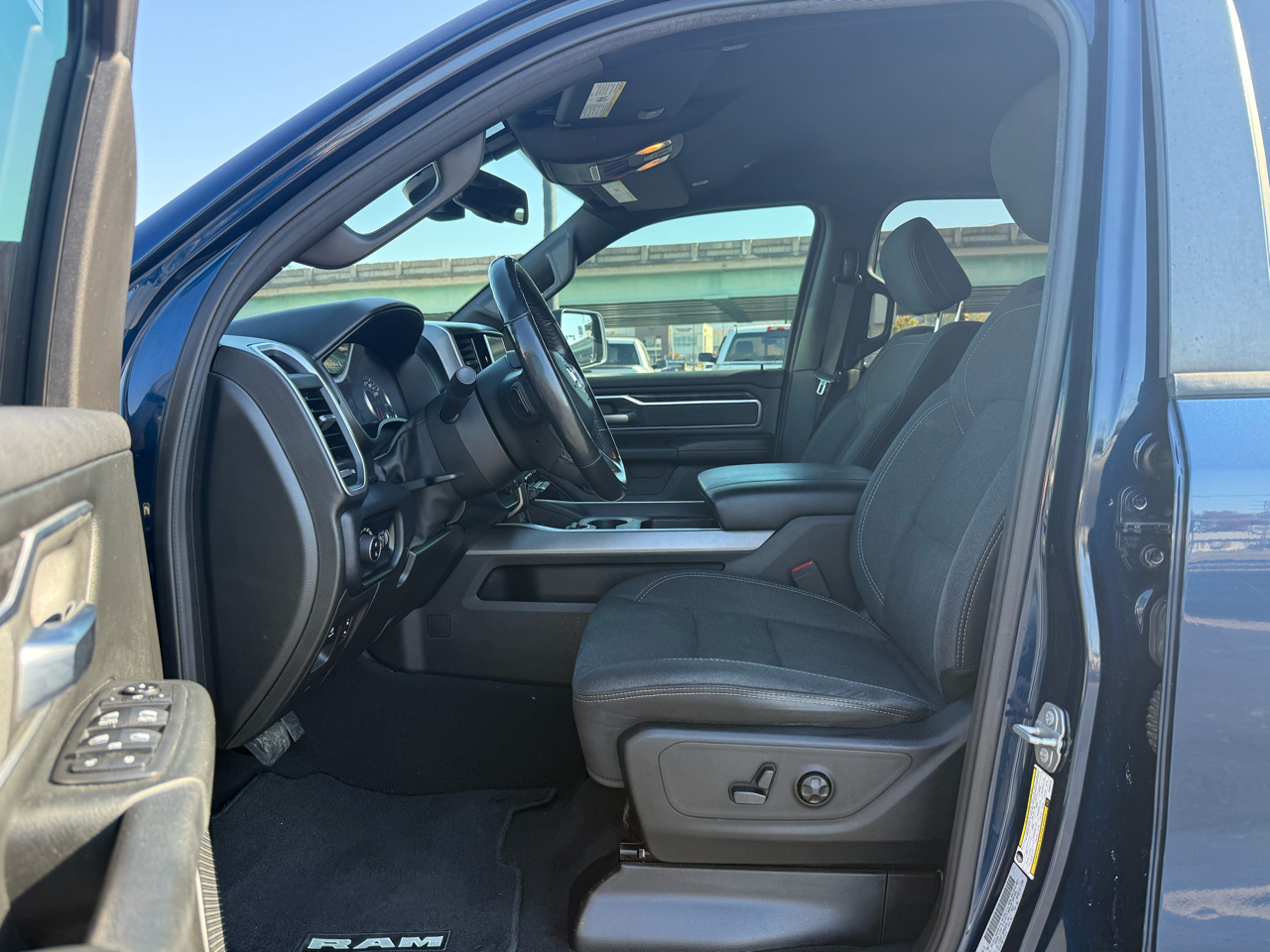 RAM 1500 Big Horn/Lone Star 4x4 Crew Cab 5'7" Box 2019