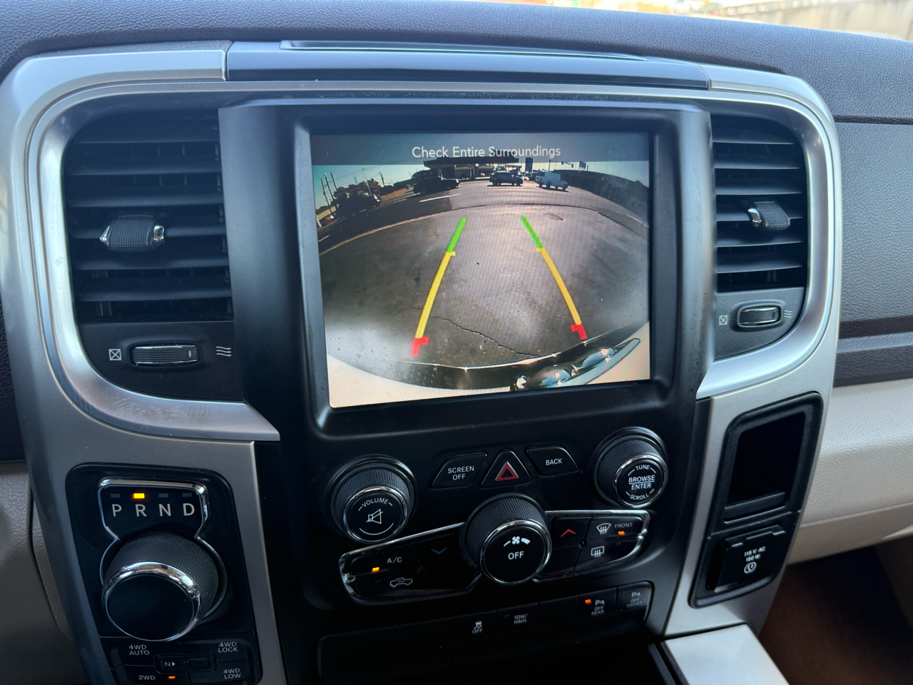 RAM 1500 4WD Crew Cab 149" Big Horn 2016