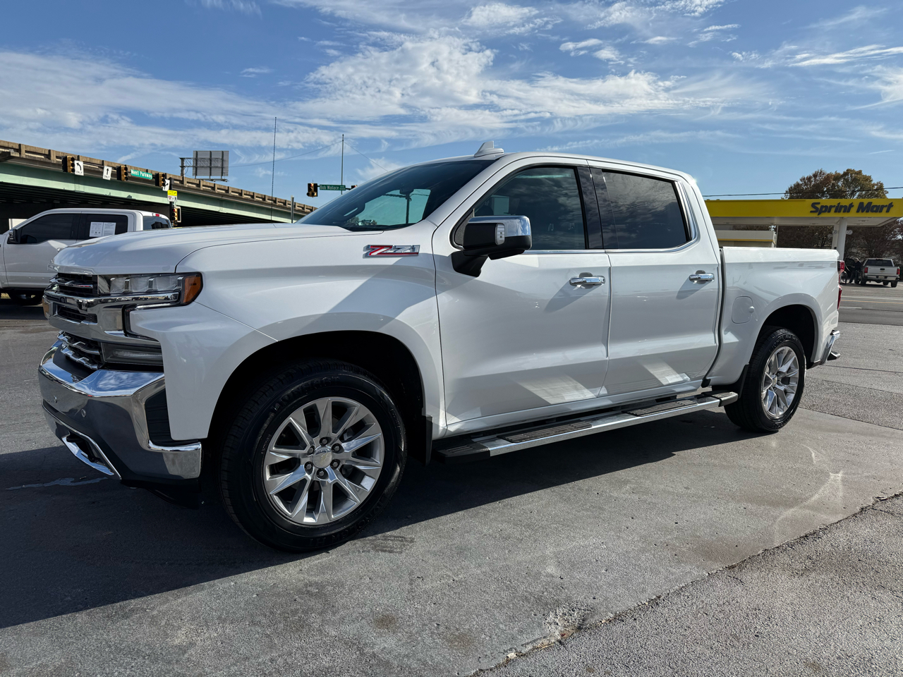 2021 Chevrolet Silverado 1500 LTZ photo 2