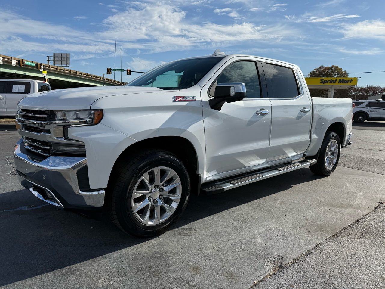 2021 Chevrolet Silverado 1500 LTZ photo 3