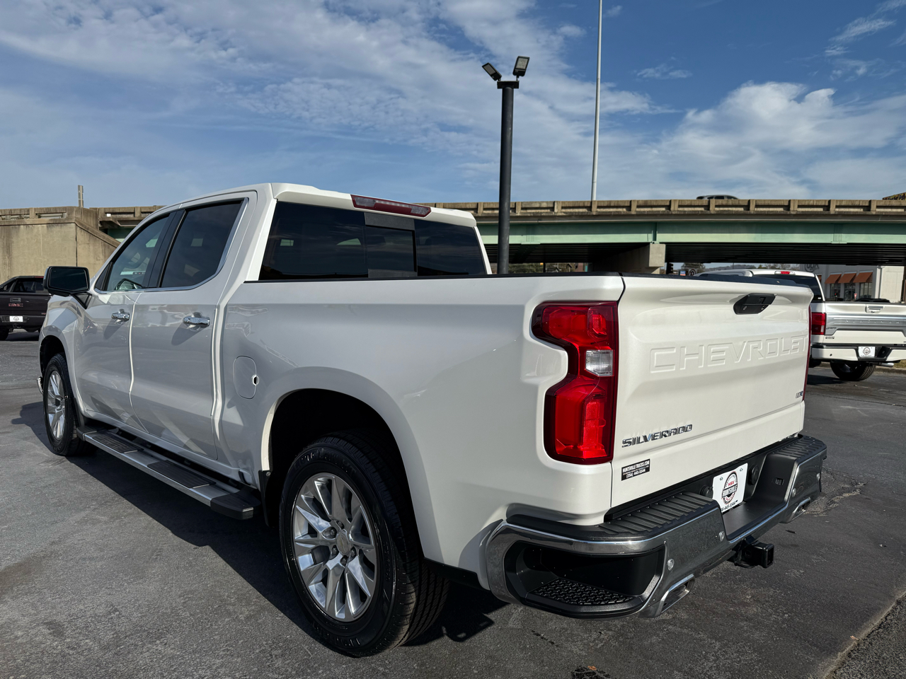 Chevrolet Silverado 1500 4WD Crew Cab 147" LTZ 2021