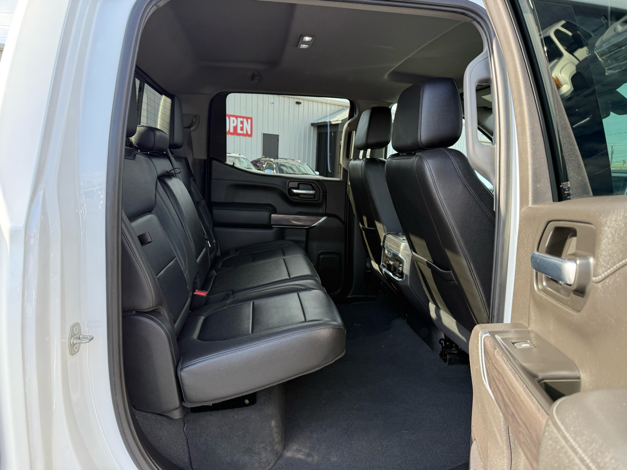 Chevrolet Silverado 1500 4WD Crew Cab 147" LTZ 2021