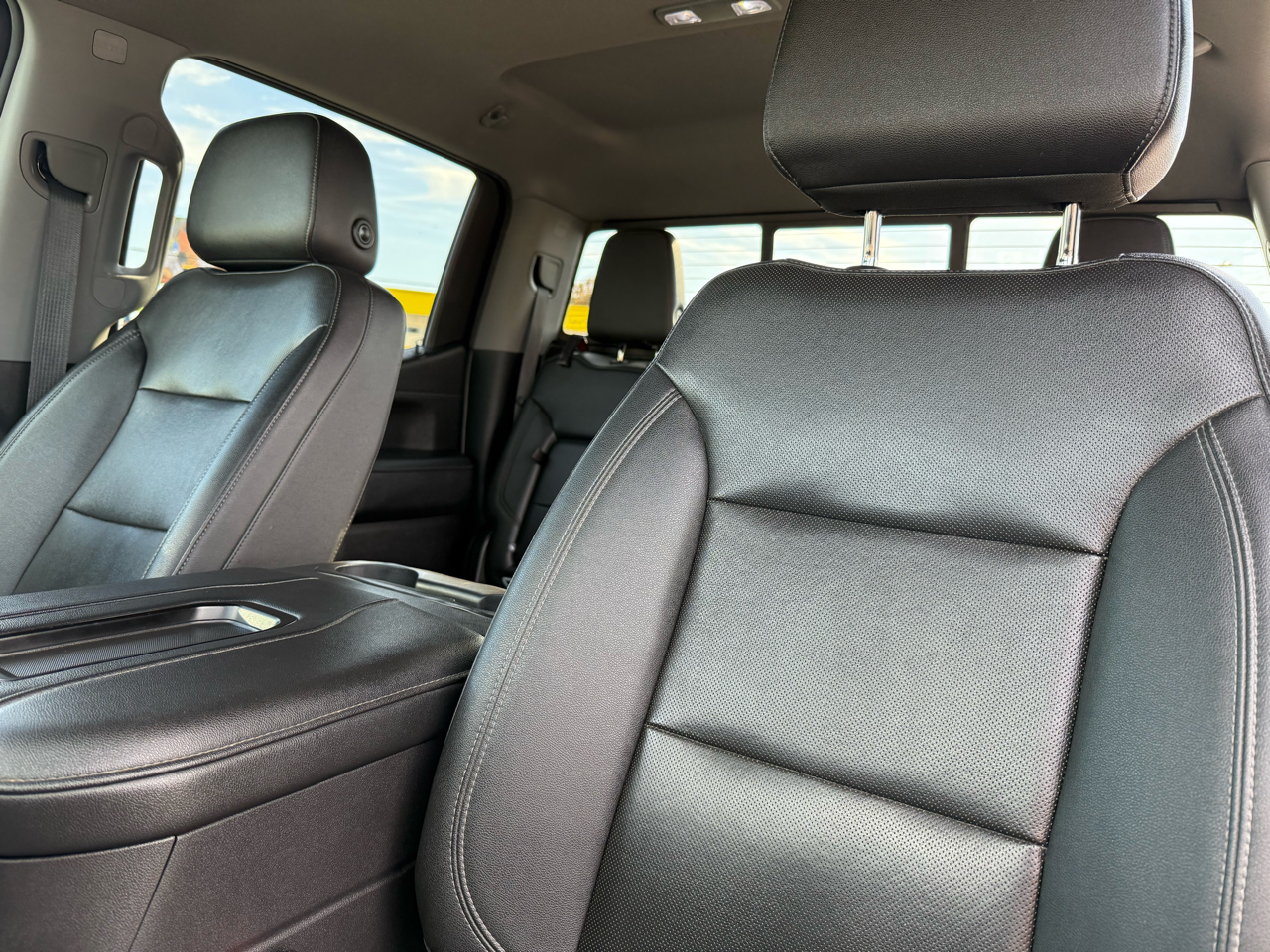 Chevrolet Silverado 1500 4WD Crew Cab 147" LTZ 2021