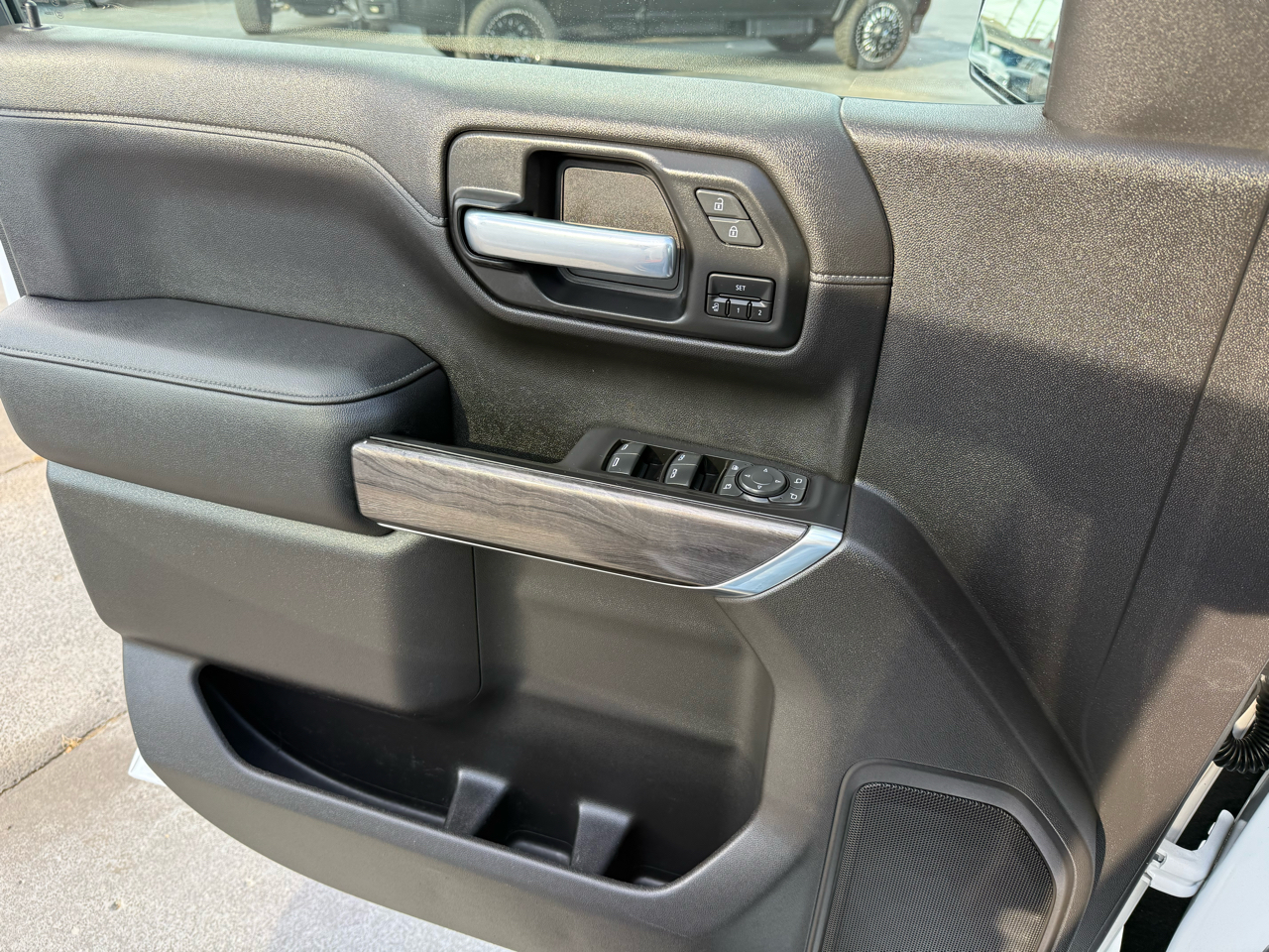 Chevrolet Silverado 1500 4WD Crew Cab 147" LTZ 2021