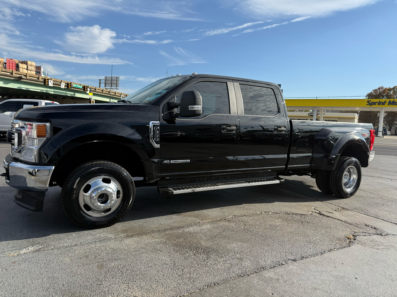 2022 Ford F-350 XL photo 2