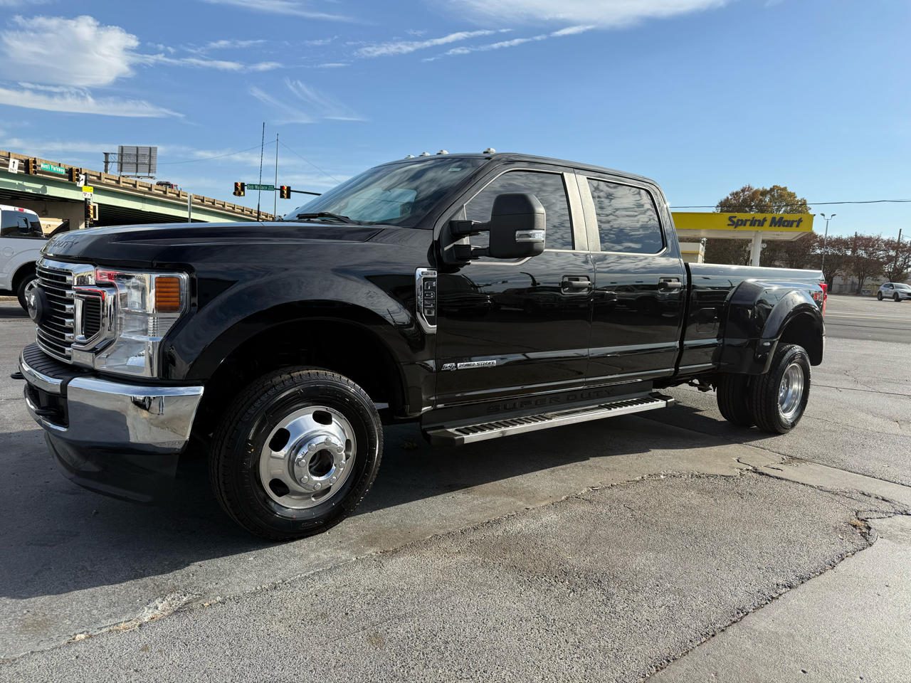 2022 Ford F-350 XL photo 3
