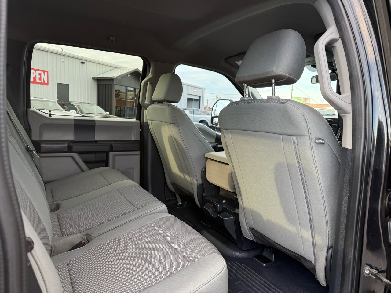 Ford Super Duty F-350 DRW  2022