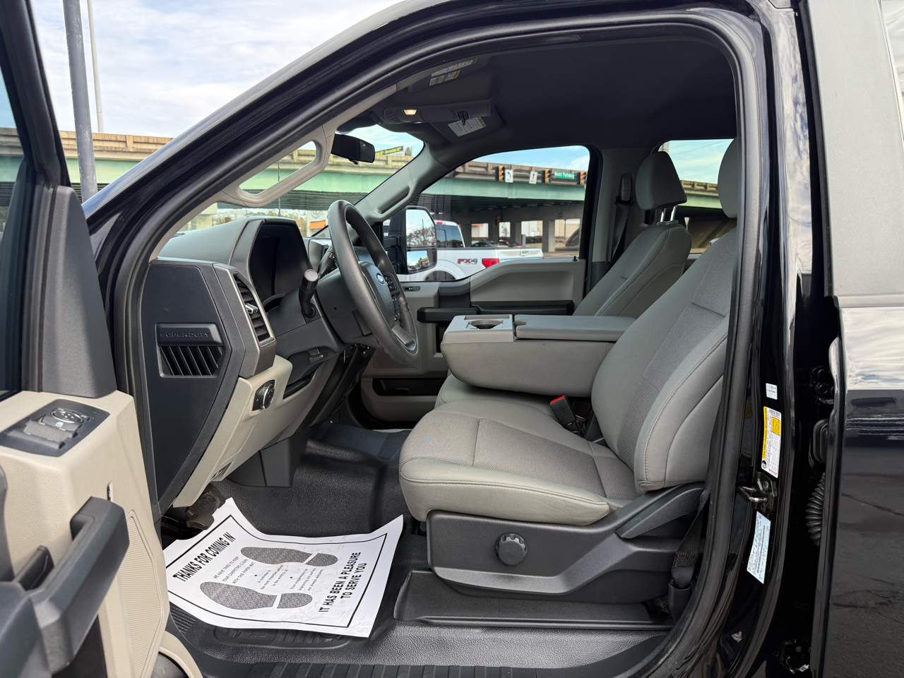 Ford Super Duty F-350 DRW  2022