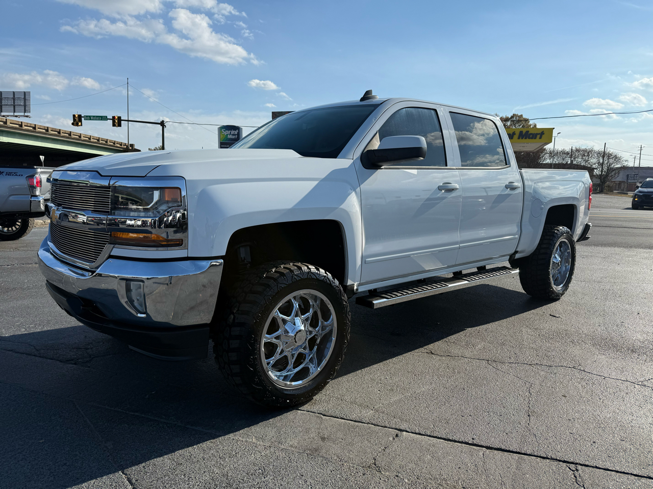 2016 Chevrolet Silverado 1500 LT photo 4