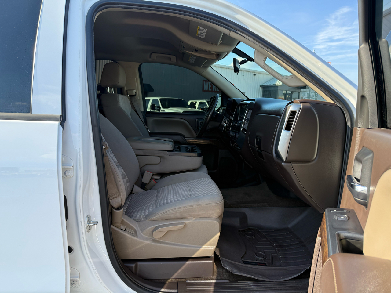 Chevrolet Silverado 1500 4WD Crew Cab 143.5" LT w/1LT 2016