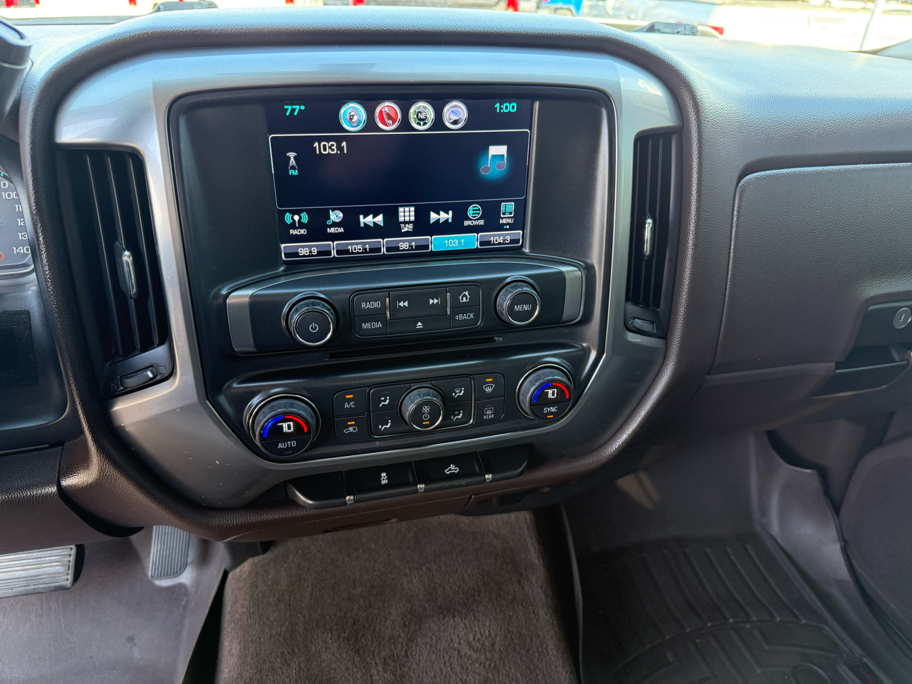 Chevrolet Silverado 1500 4WD Crew Cab 143.5" LT w/1LT 2016