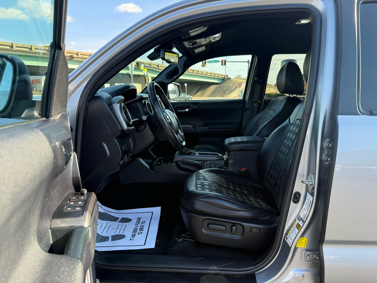 Toyota Tacoma 4WD TRD Off Road Double Cab 5' Bed V6 MT (Natl) 2020