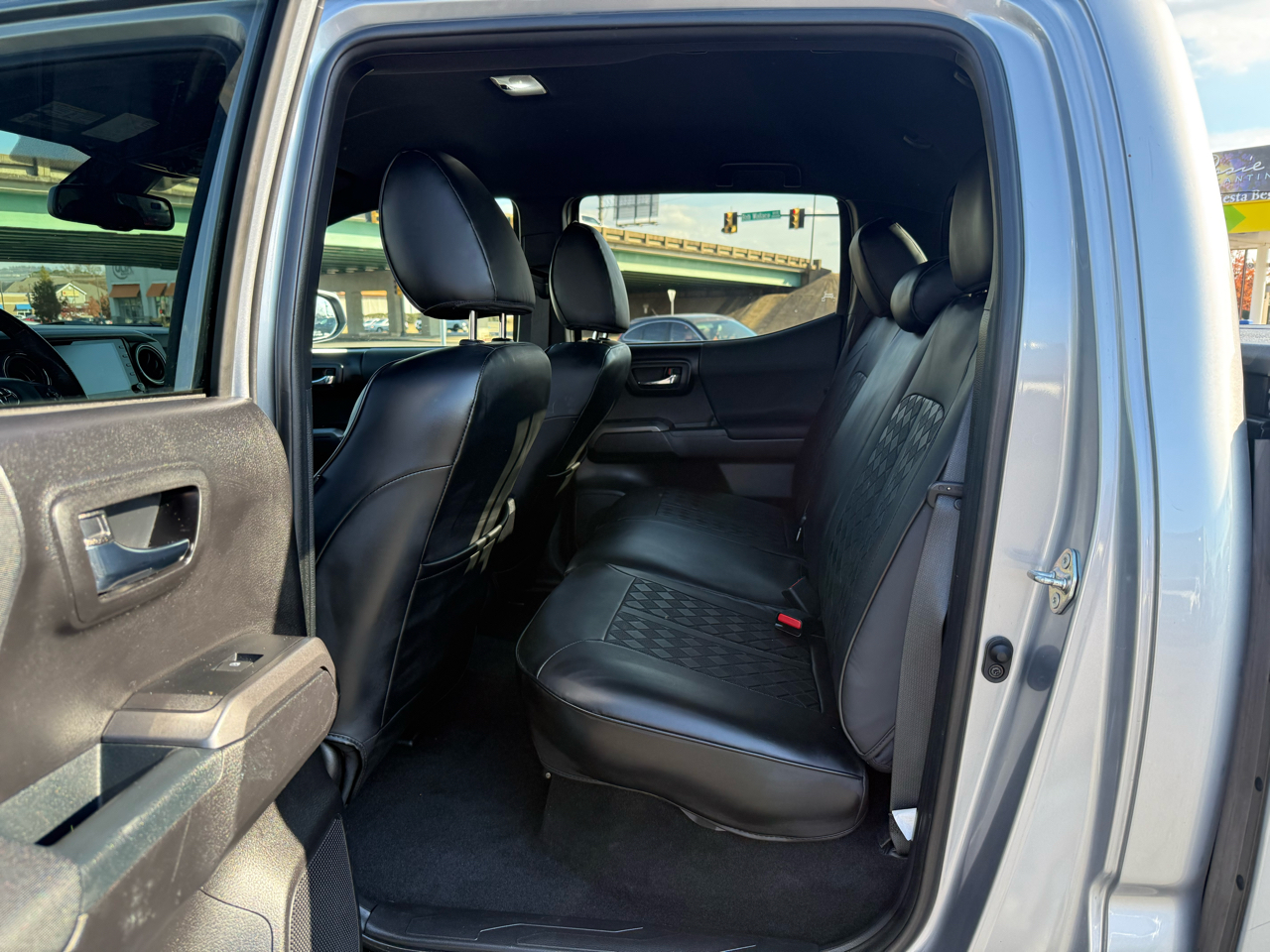 Toyota Tacoma 4WD TRD Off Road Double Cab 5' Bed V6 MT (Natl) 2020