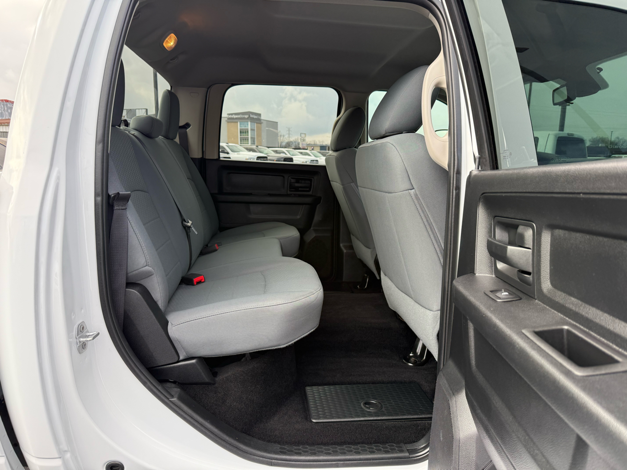 RAM 3500 4WD Crew Cab 169" Tradesman 2015