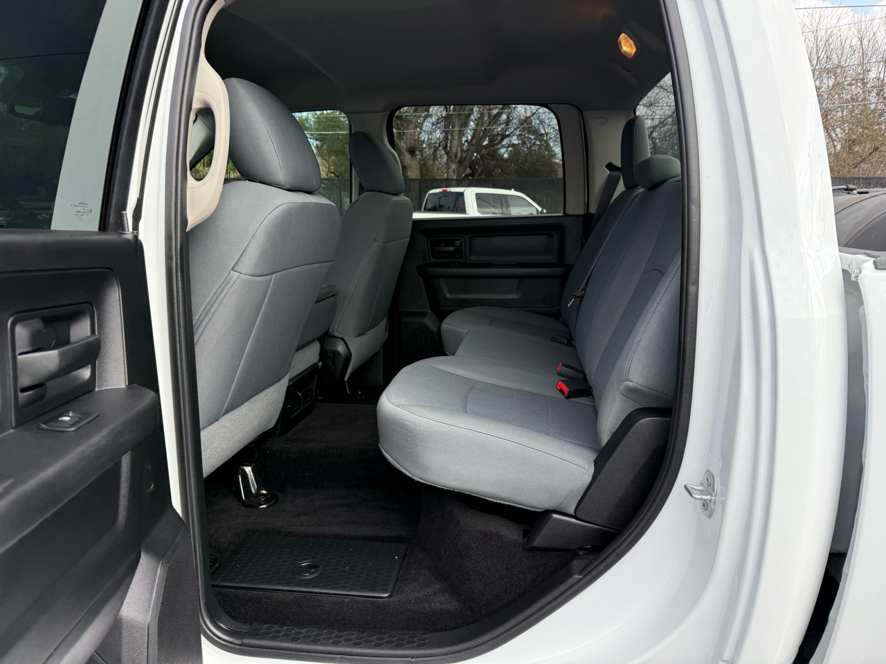 RAM 3500 4WD Crew Cab 169" Tradesman 2015