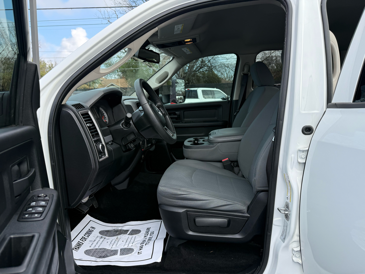 RAM 3500 4WD Crew Cab 169" Tradesman 2015