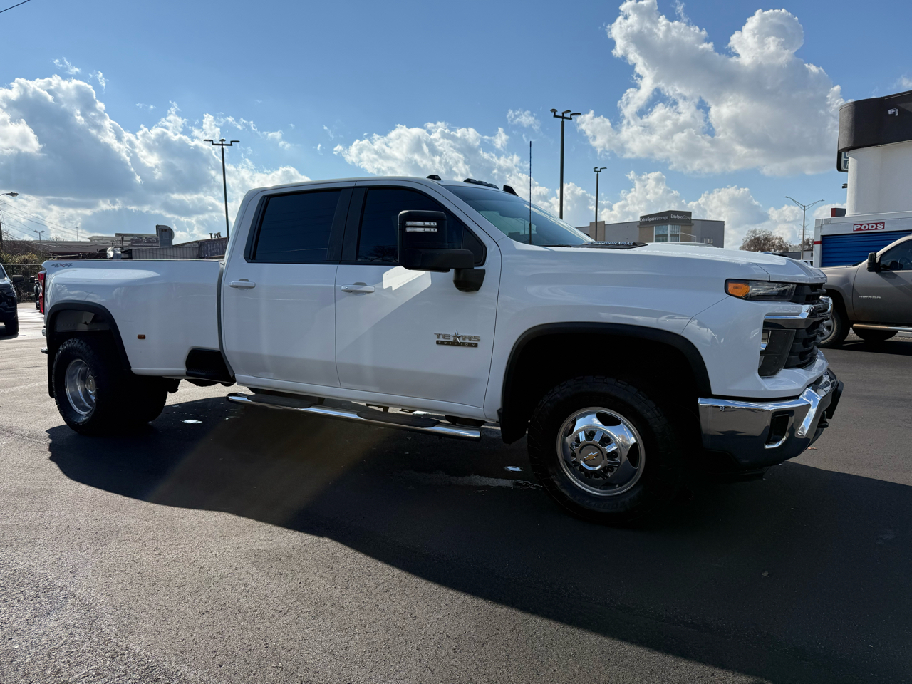 Chevrolet Silverado 3500HD 4WD Crew Cab 172" LT 2024