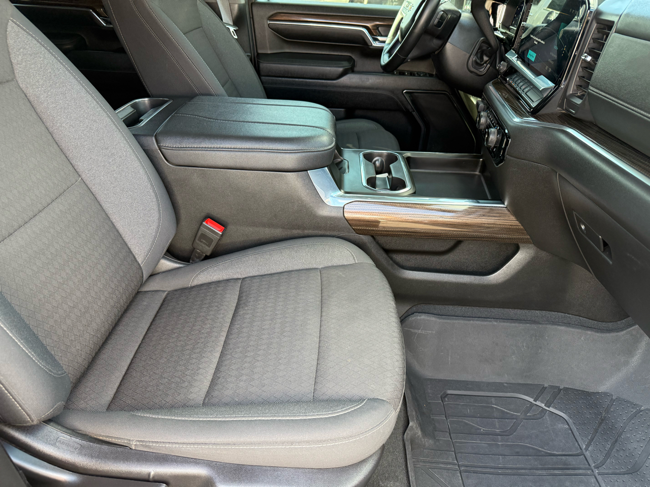 Chevrolet Silverado 3500HD 4WD Crew Cab 172" LT 2024