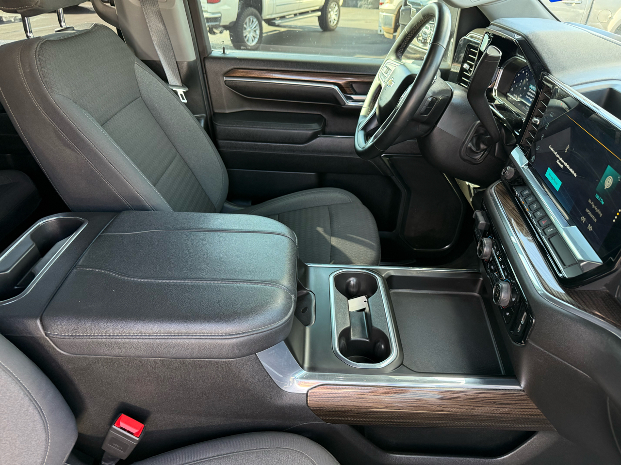 Chevrolet Silverado 3500HD 4WD Crew Cab 172" LT 2024