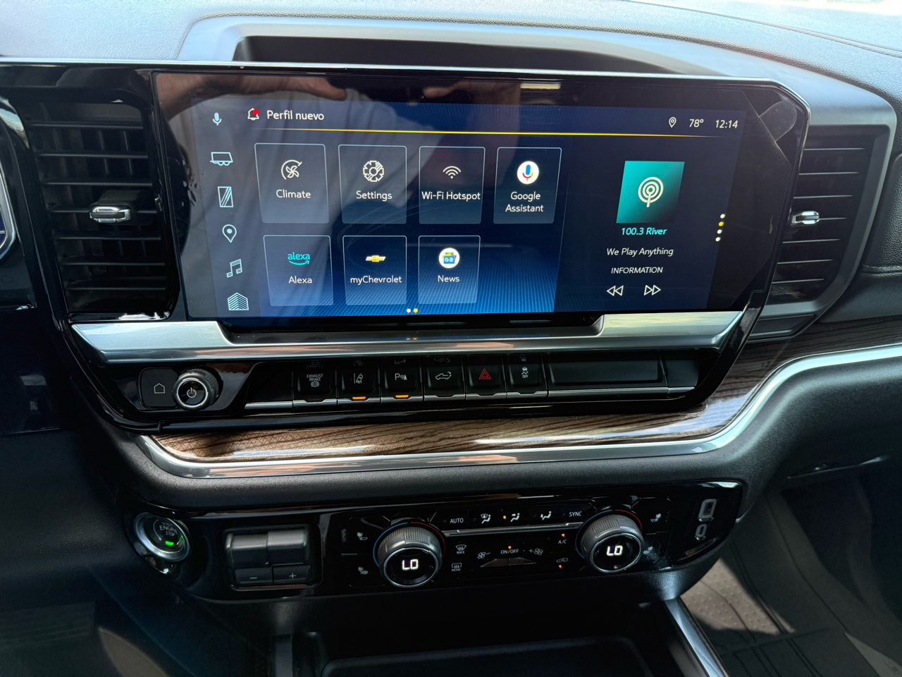 Chevrolet Silverado 3500HD 4WD Crew Cab 172" LT 2024