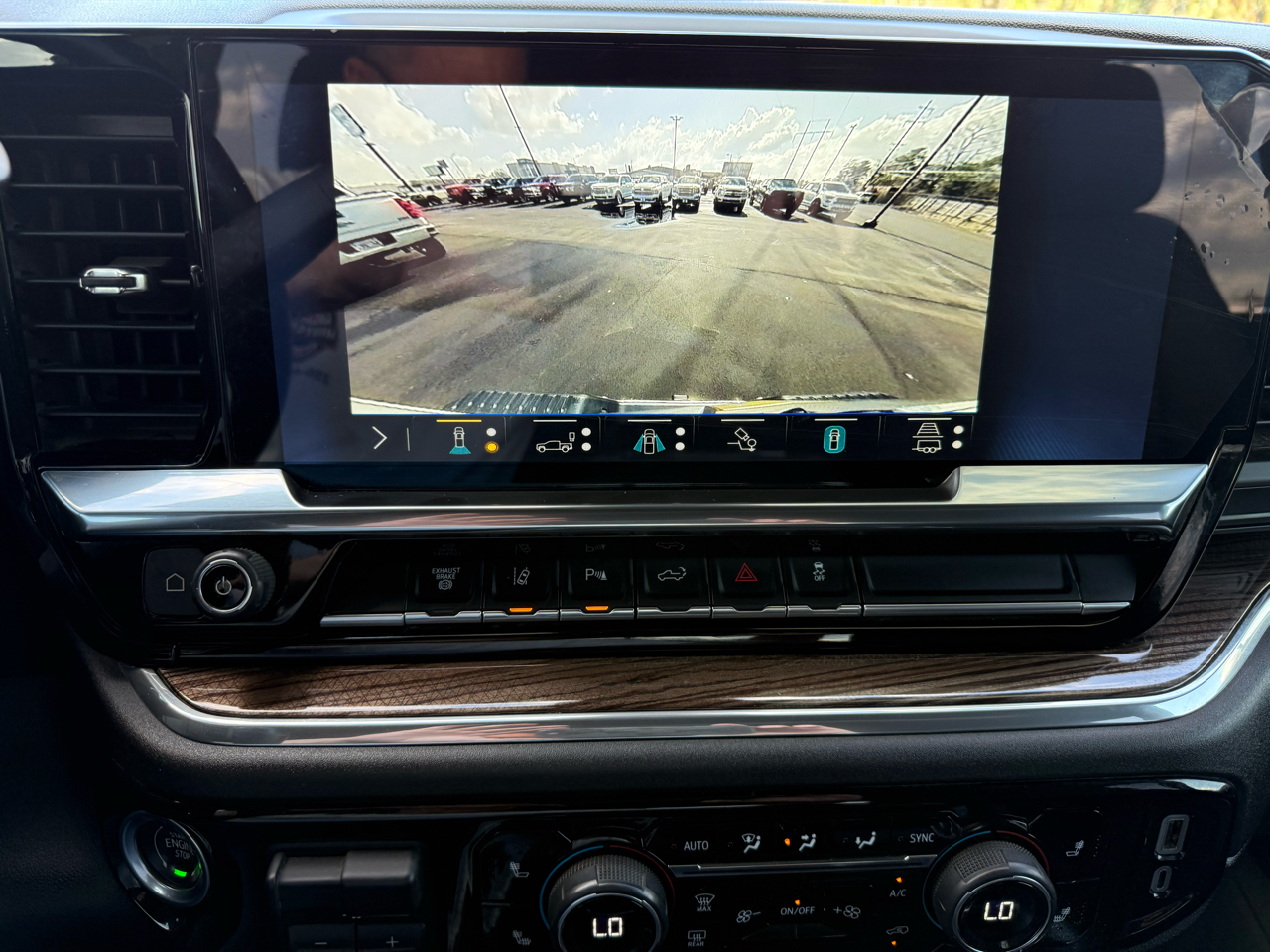 Chevrolet Silverado 3500HD 4WD Crew Cab 172" LT 2024