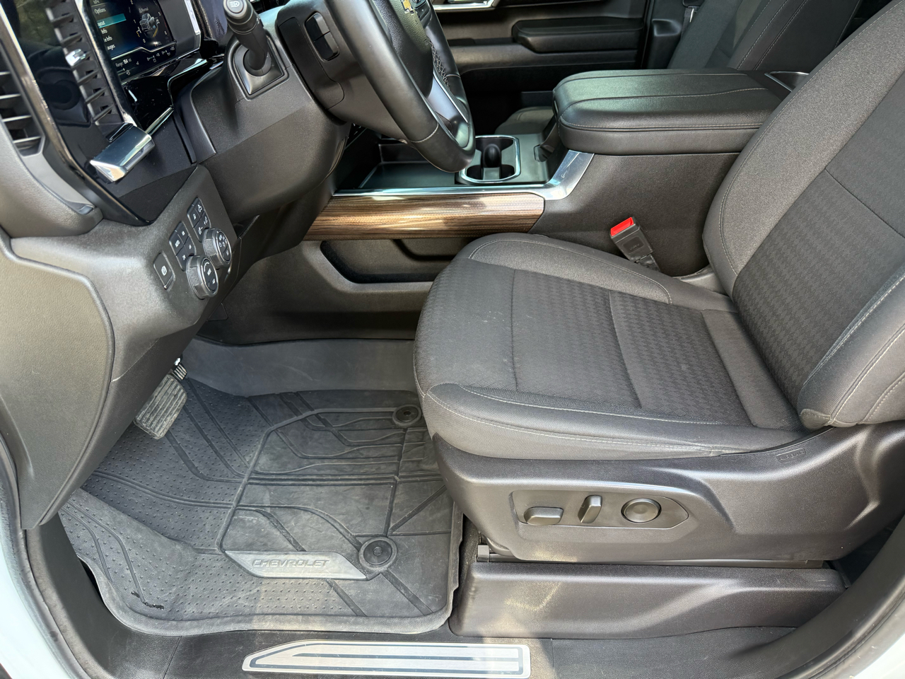 Chevrolet Silverado 3500HD 4WD Crew Cab 172" LT 2024