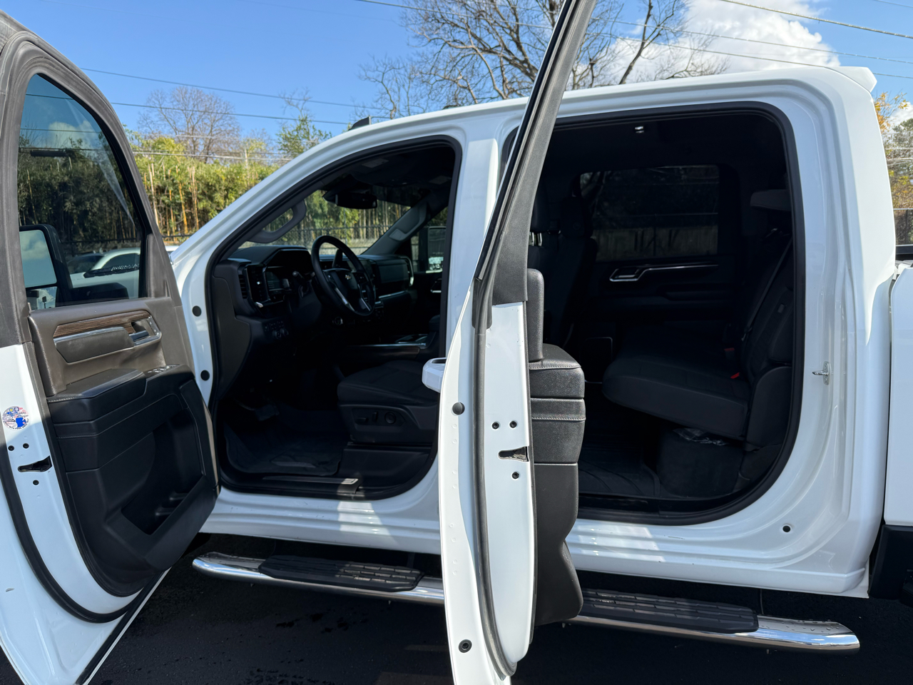 Chevrolet Silverado 3500HD 4WD Crew Cab 172" LT 2024