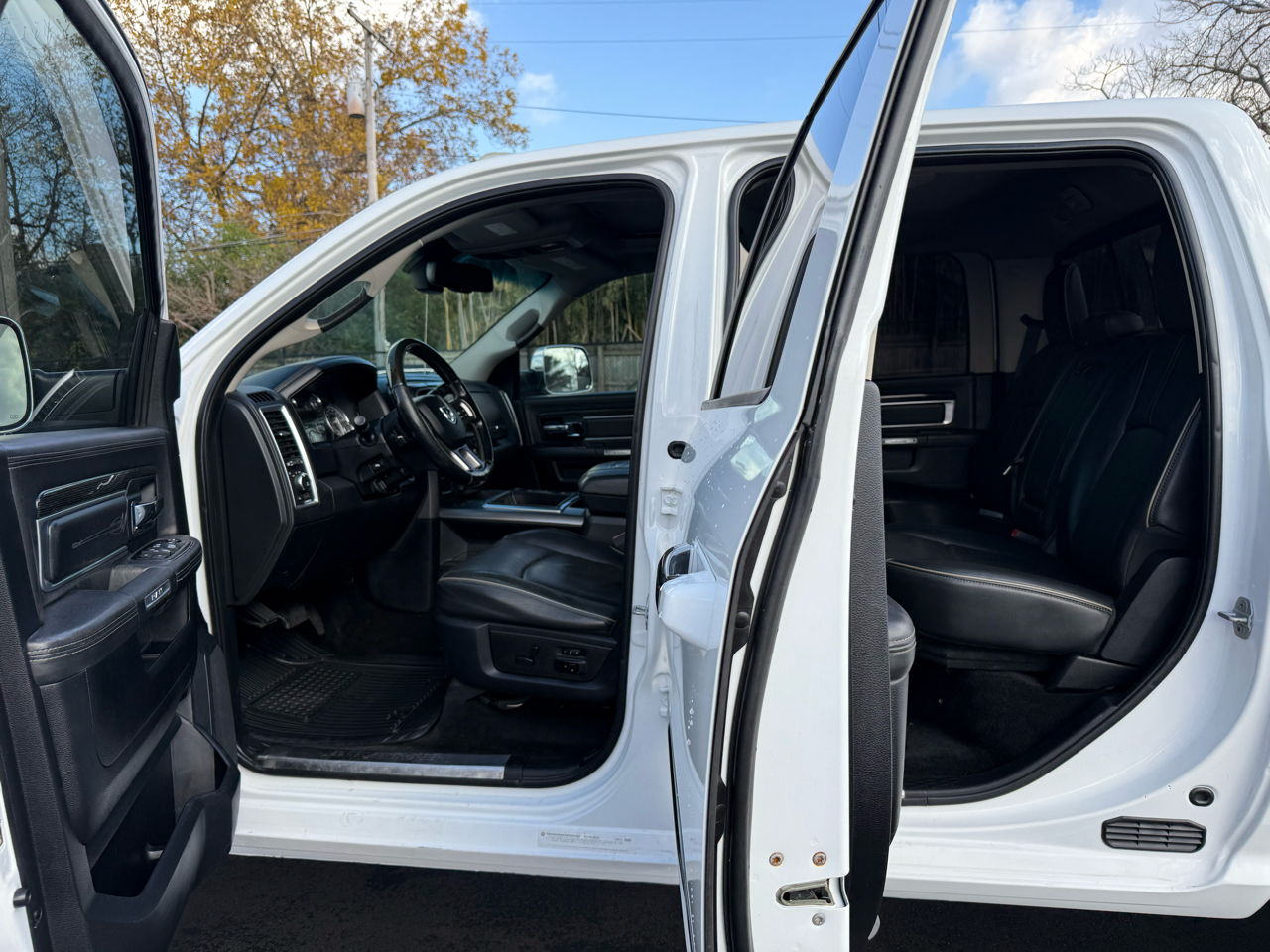 RAM 3500 4WD Crew Cab 169" Longhorn Limited 2015