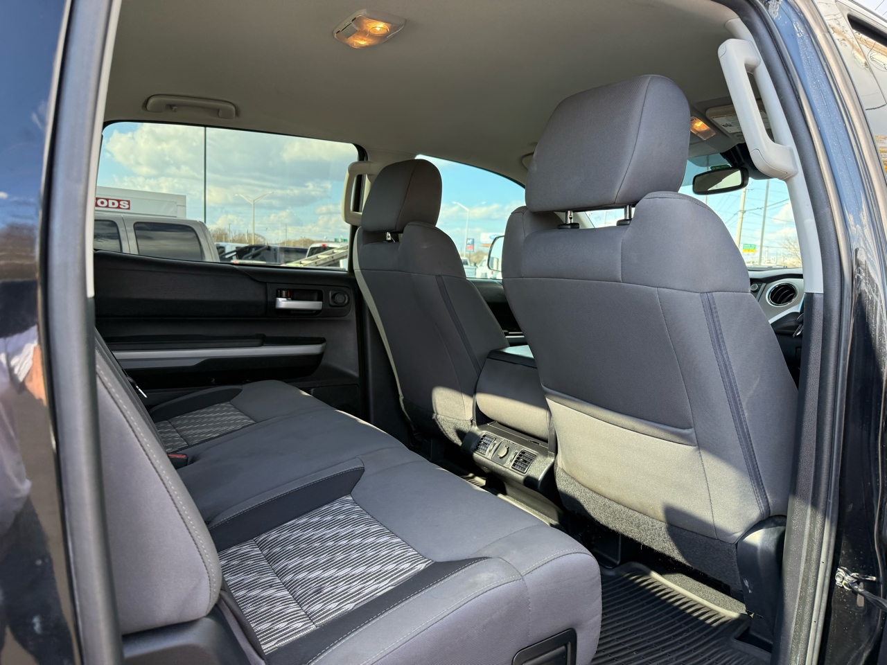 Toyota Tundra 4WD SR5 CrewMax 5.5' Bed 5.7L (Natl) 2020