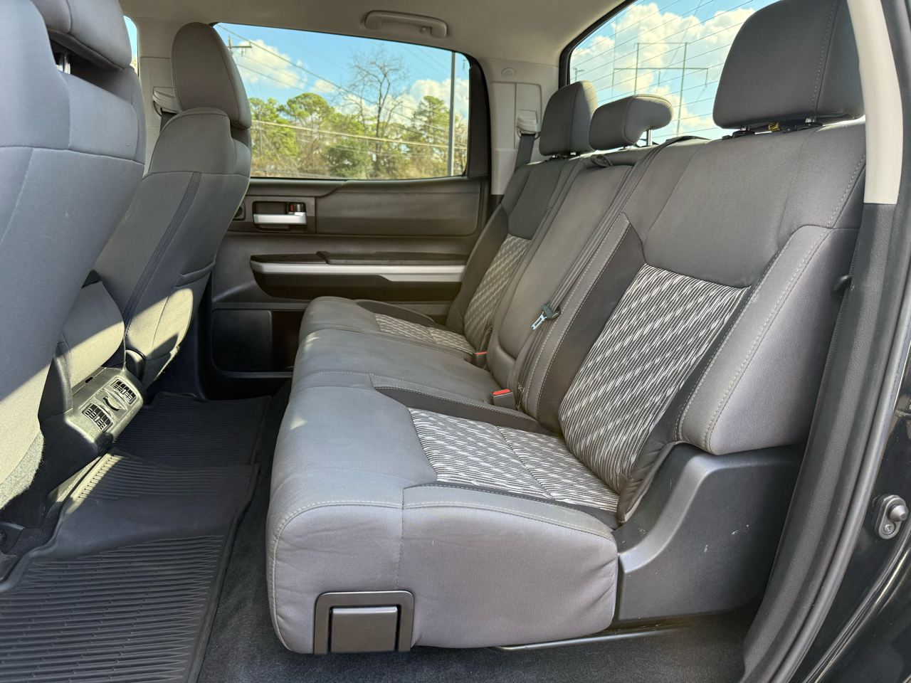 Toyota Tundra 4WD SR5 CrewMax 5.5' Bed 5.7L (Natl) 2020