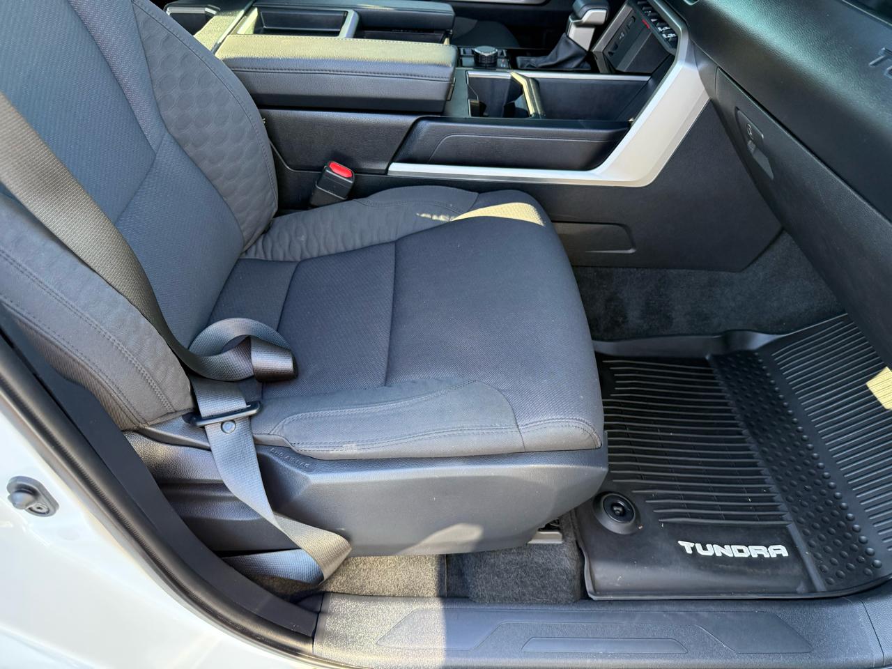 Toyota Tundra 4WD SR5 CrewMax 5.5' Bed (Natl) 2023