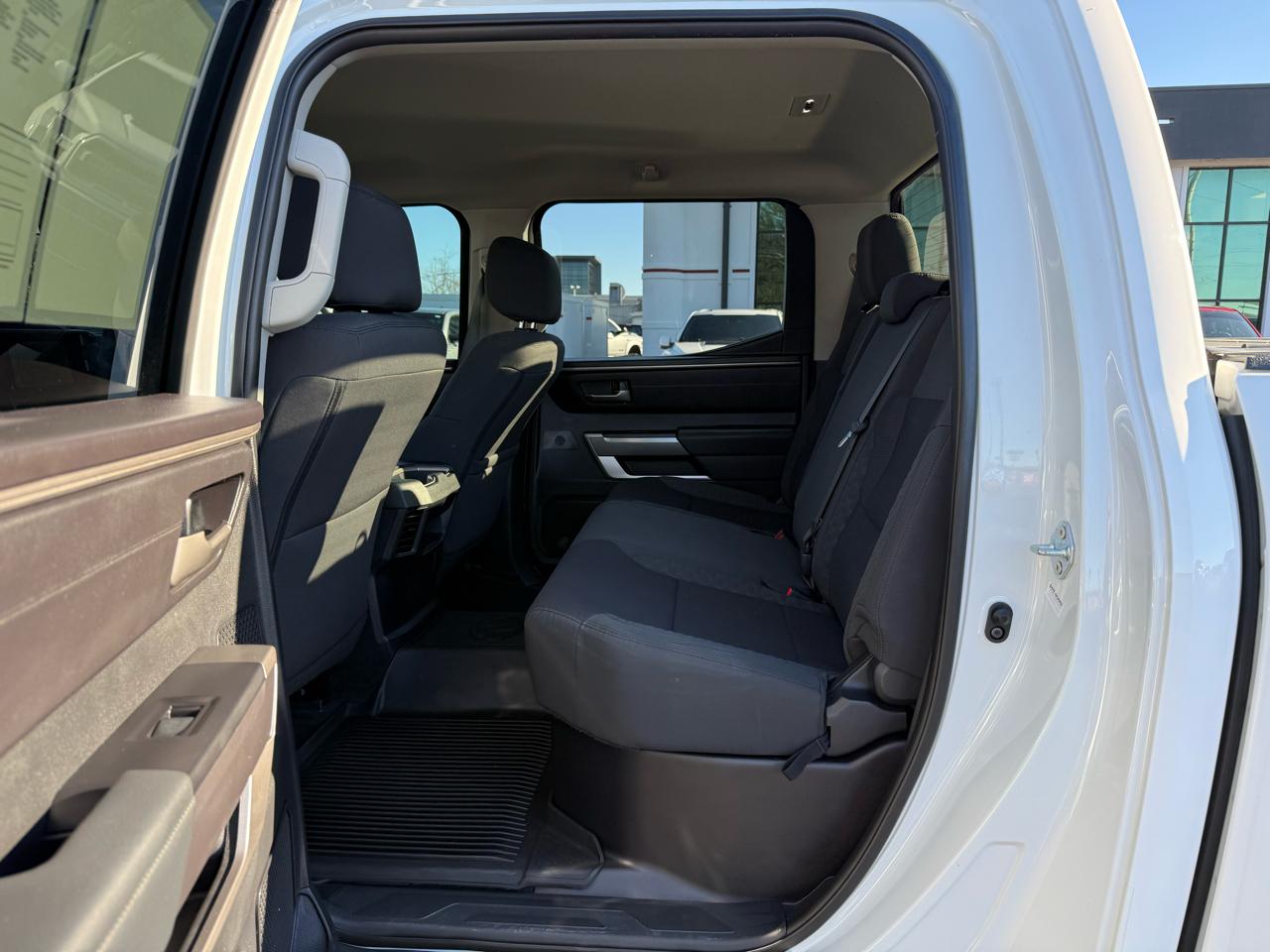 Toyota Tundra 4WD SR5 CrewMax 5.5' Bed (Natl) 2023