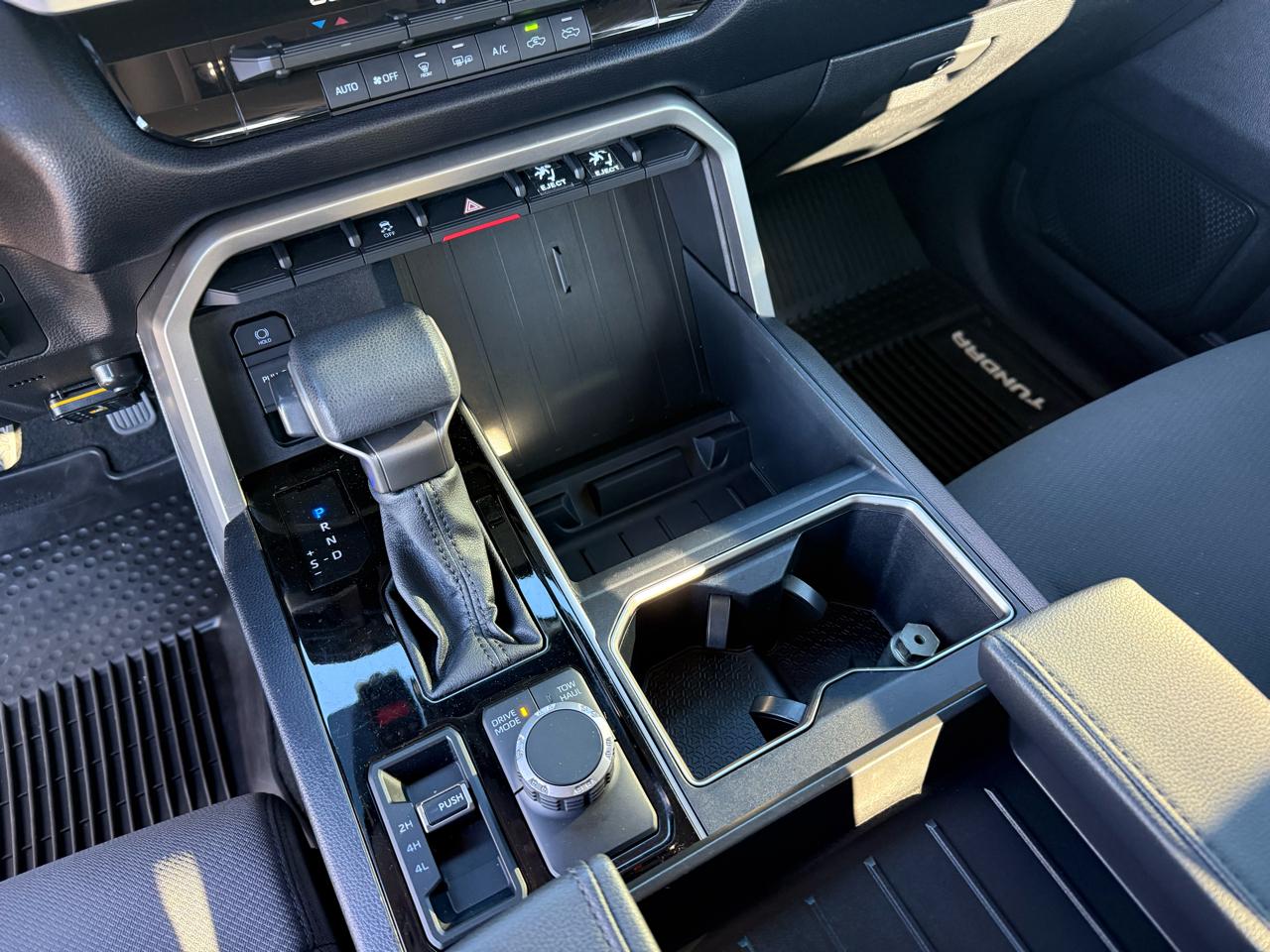 Toyota Tundra 4WD SR5 CrewMax 5.5' Bed (Natl) 2023