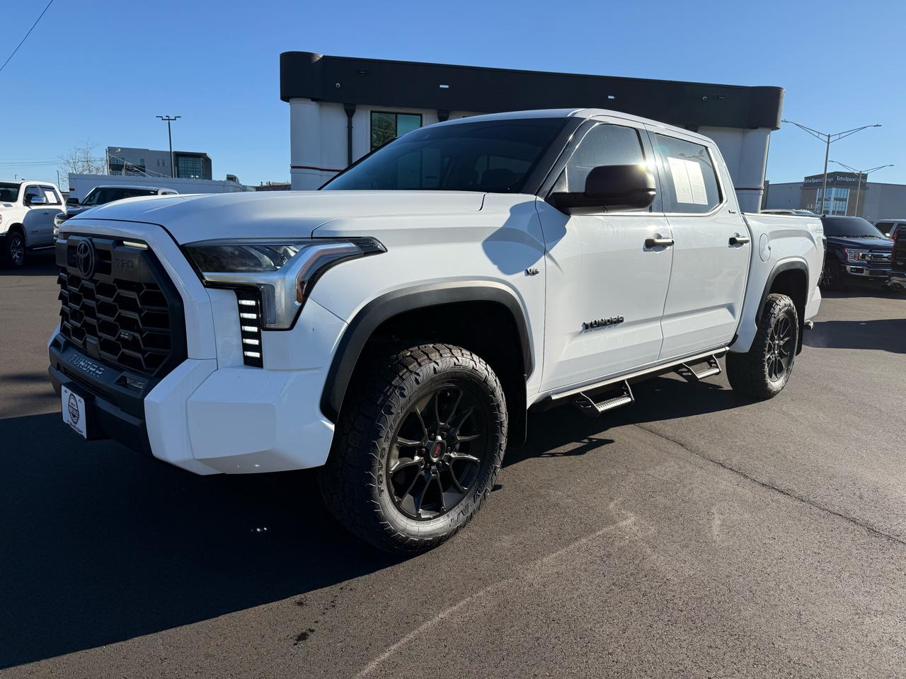 Toyota Tundra 4WD SR5 CrewMax 5.5' Bed (Natl) 2023