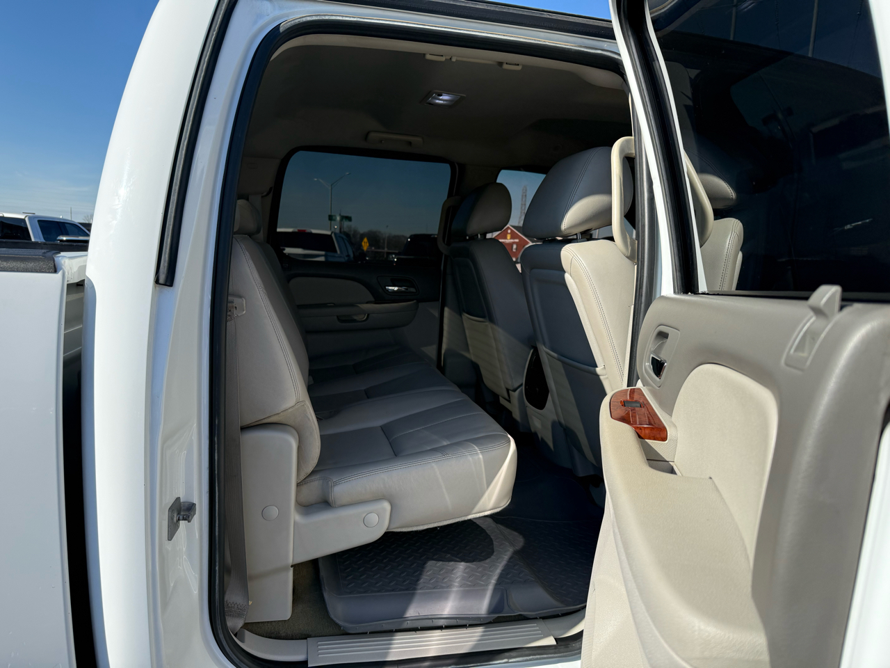 GMC Sierra 2500HD 4WD Crew Cab 153.7" SLT 2011