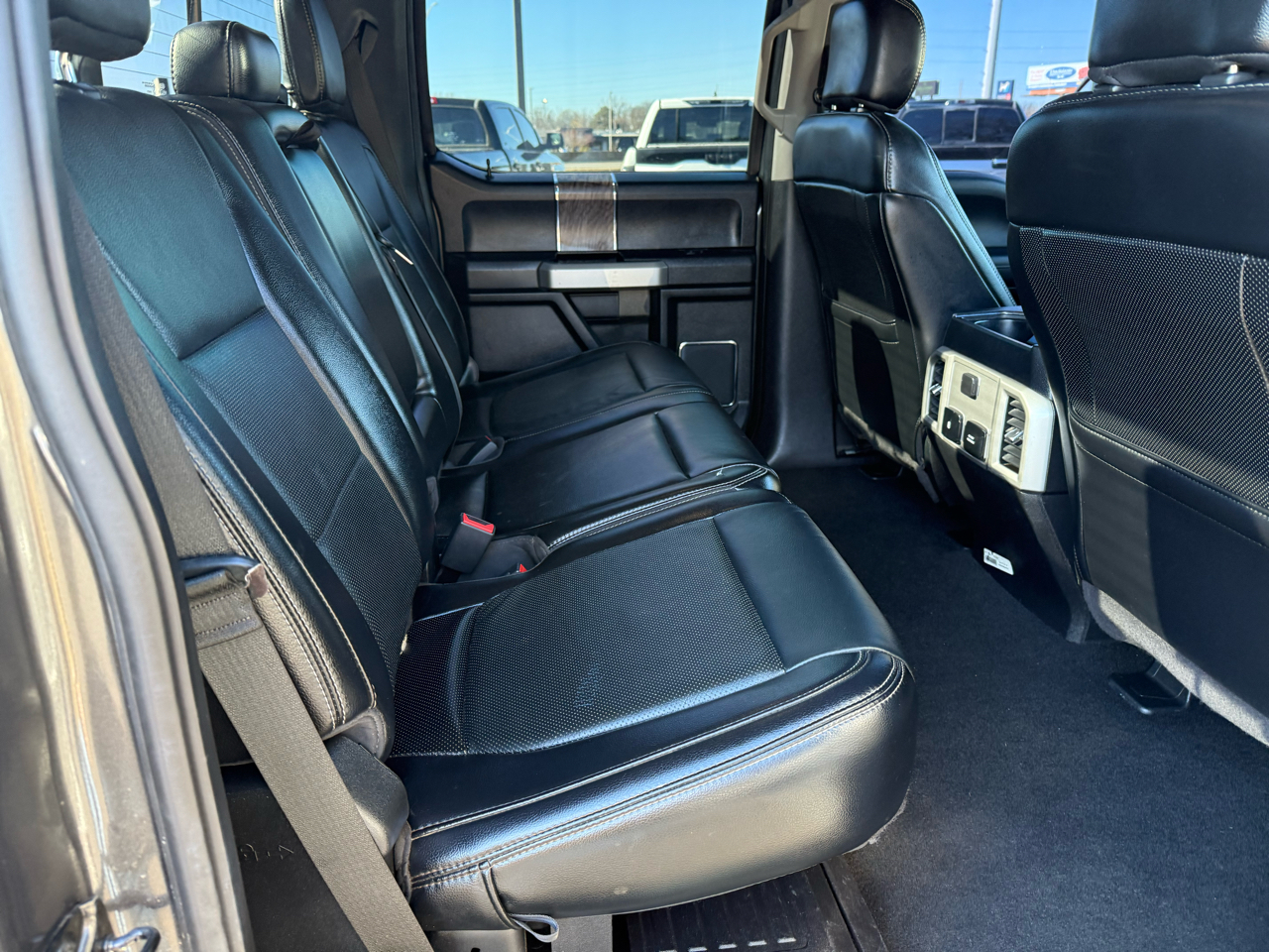 Ford Super Duty F-250 SRW Lariat 4WD Crew Cab 6.75' Box 2019