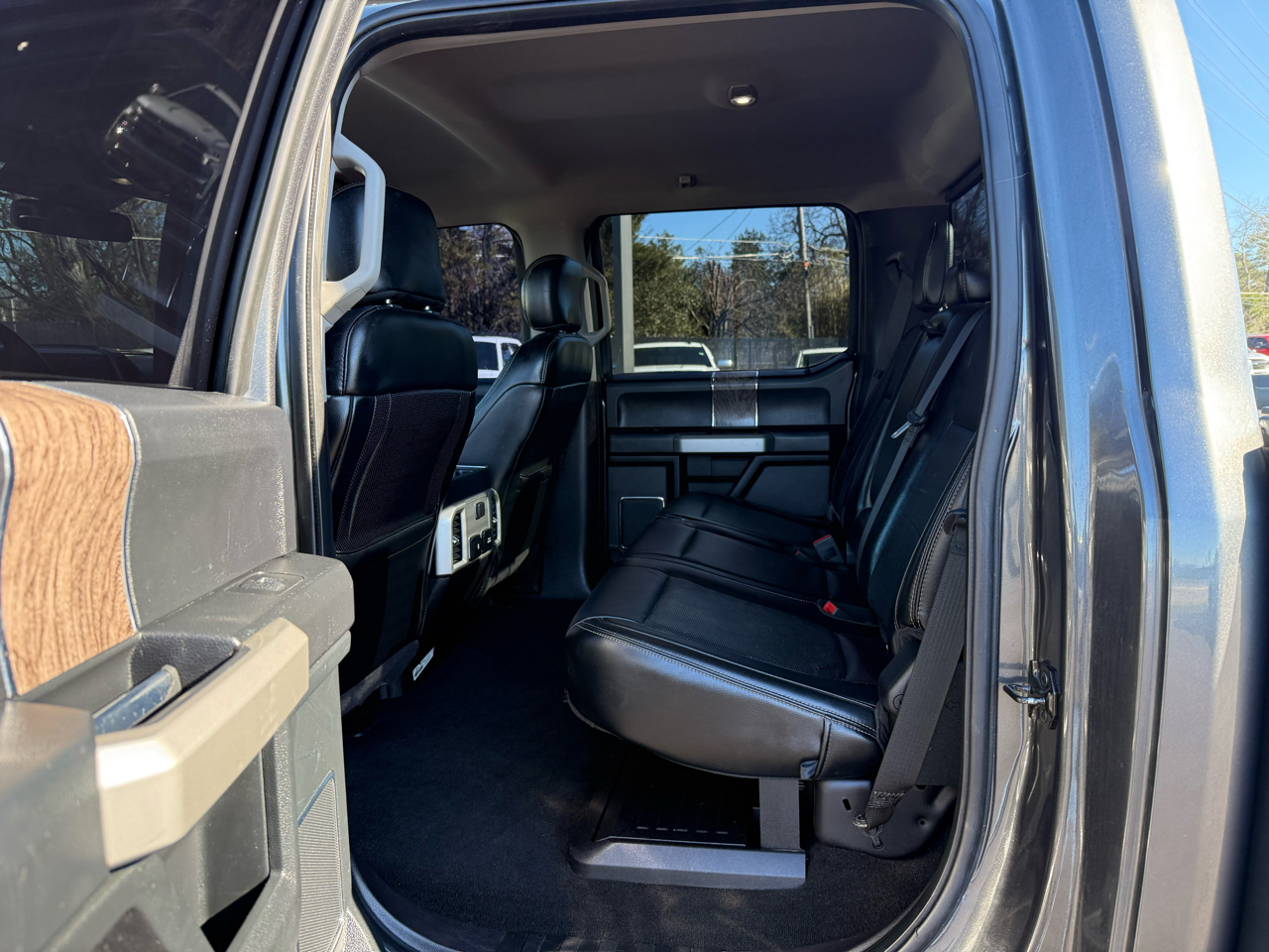 Ford Super Duty F-250 SRW Lariat 4WD Crew Cab 6.75' Box 2019
