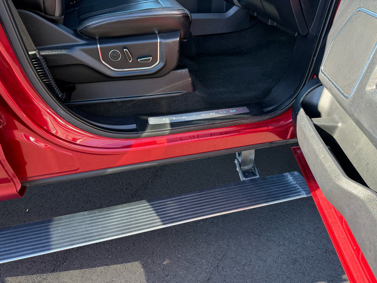 Ford Super Duty F-250 SRW Platinum 4WD Crew Cab 6.75' Box 2017