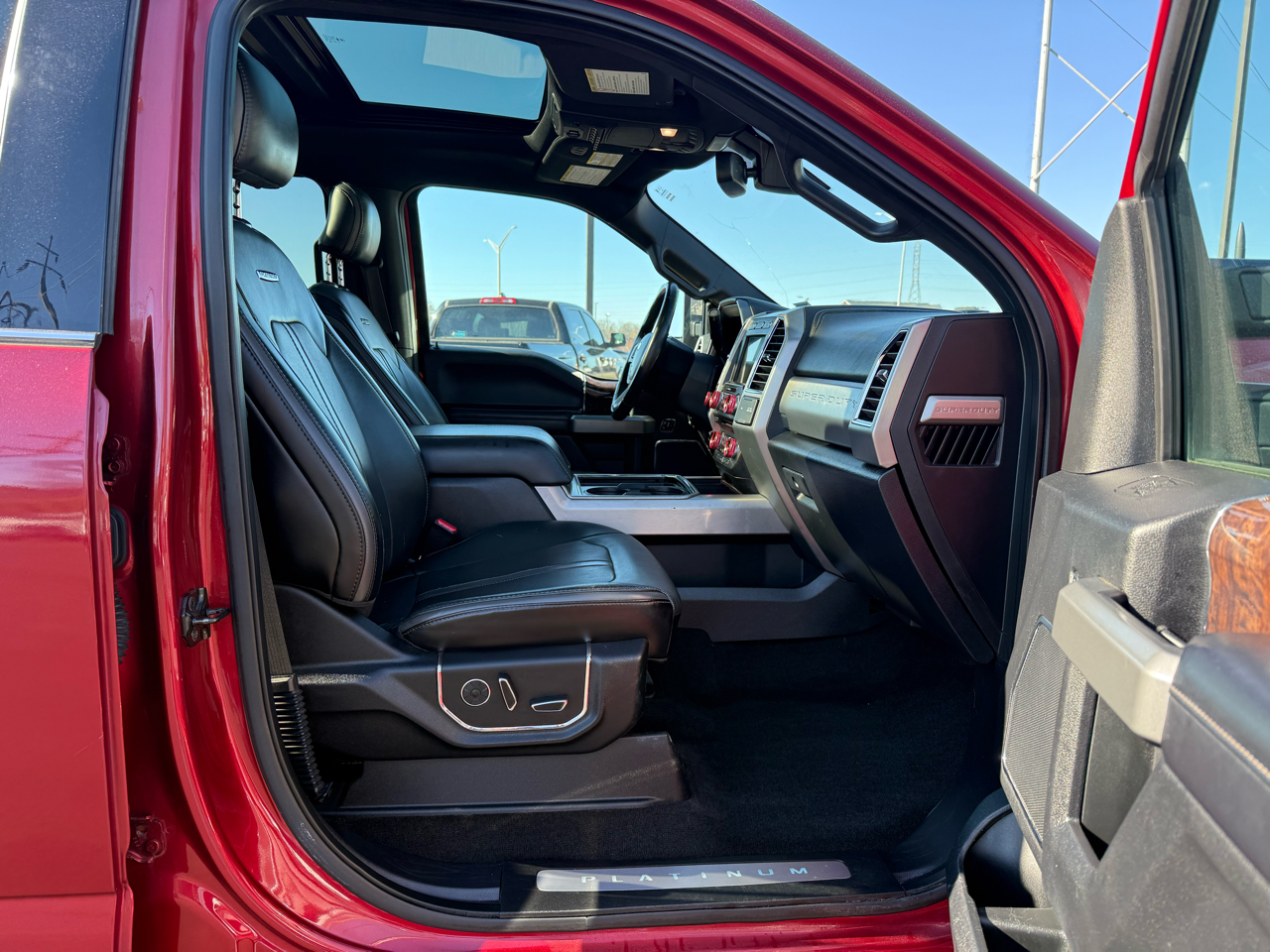 Ford Super Duty F-250 SRW Platinum 4WD Crew Cab 6.75' Box 2017