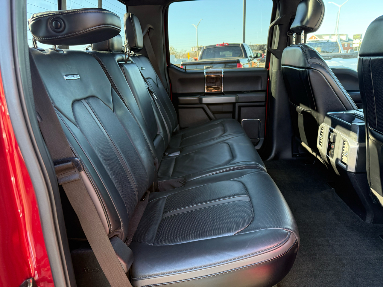 Ford Super Duty F-250 SRW Platinum 4WD Crew Cab 6.75' Box 2017