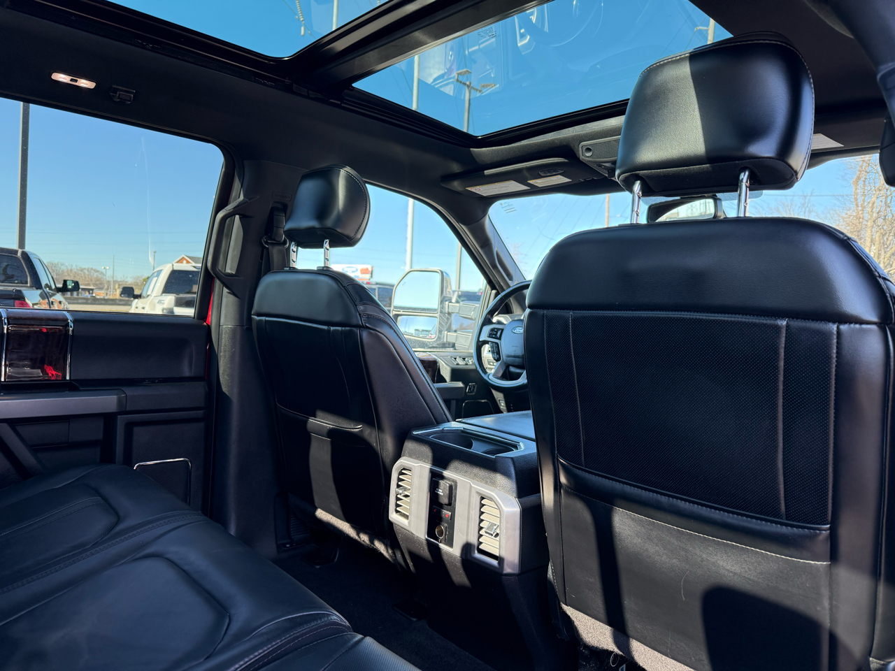 Ford Super Duty F-250 SRW Platinum 4WD Crew Cab 6.75' Box 2017