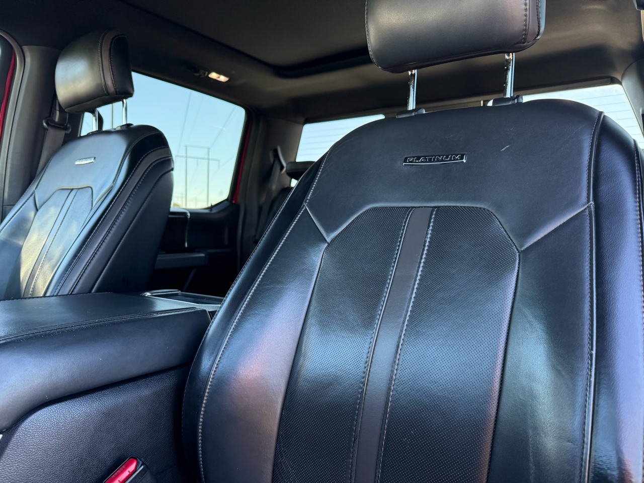 Ford Super Duty F-250 SRW Platinum 4WD Crew Cab 6.75' Box 2017