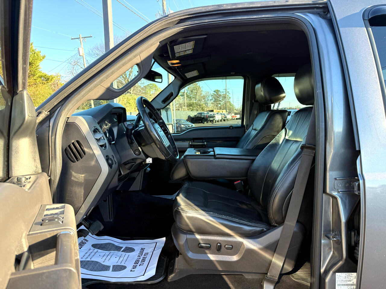 Ford Super Duty F-250 SRW Lariat 4WD Crew Cab 6.75' Box 2012