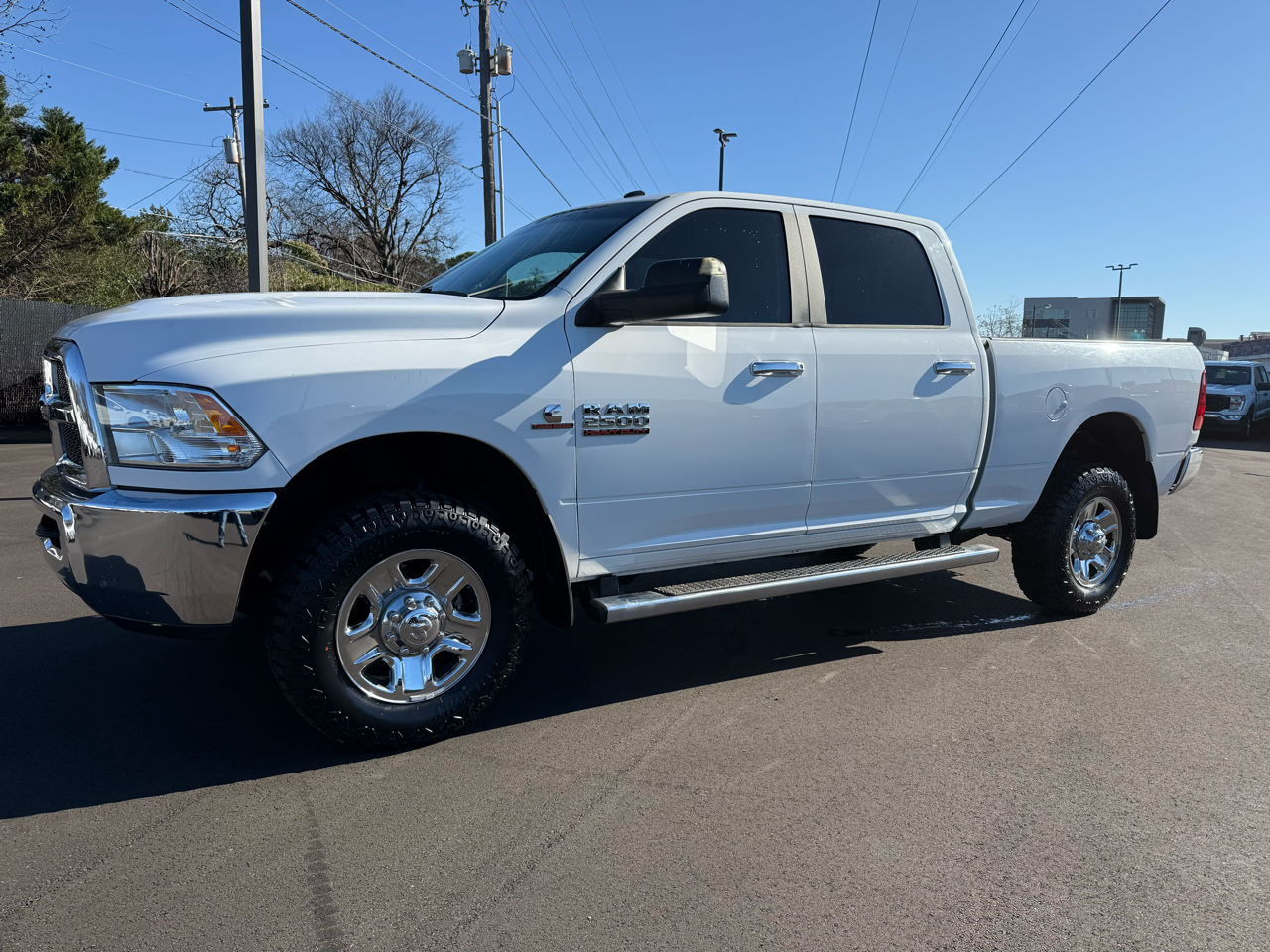 RAM 2500 SLT 4x4 Crew Cab 6'4" Box 2018