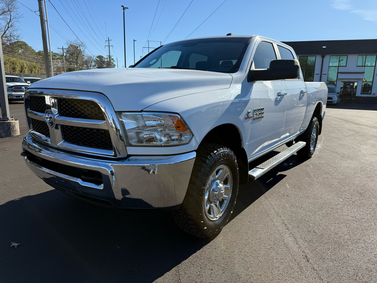 RAM 2500 SLT 4x4 Crew Cab 6'4" Box 2018