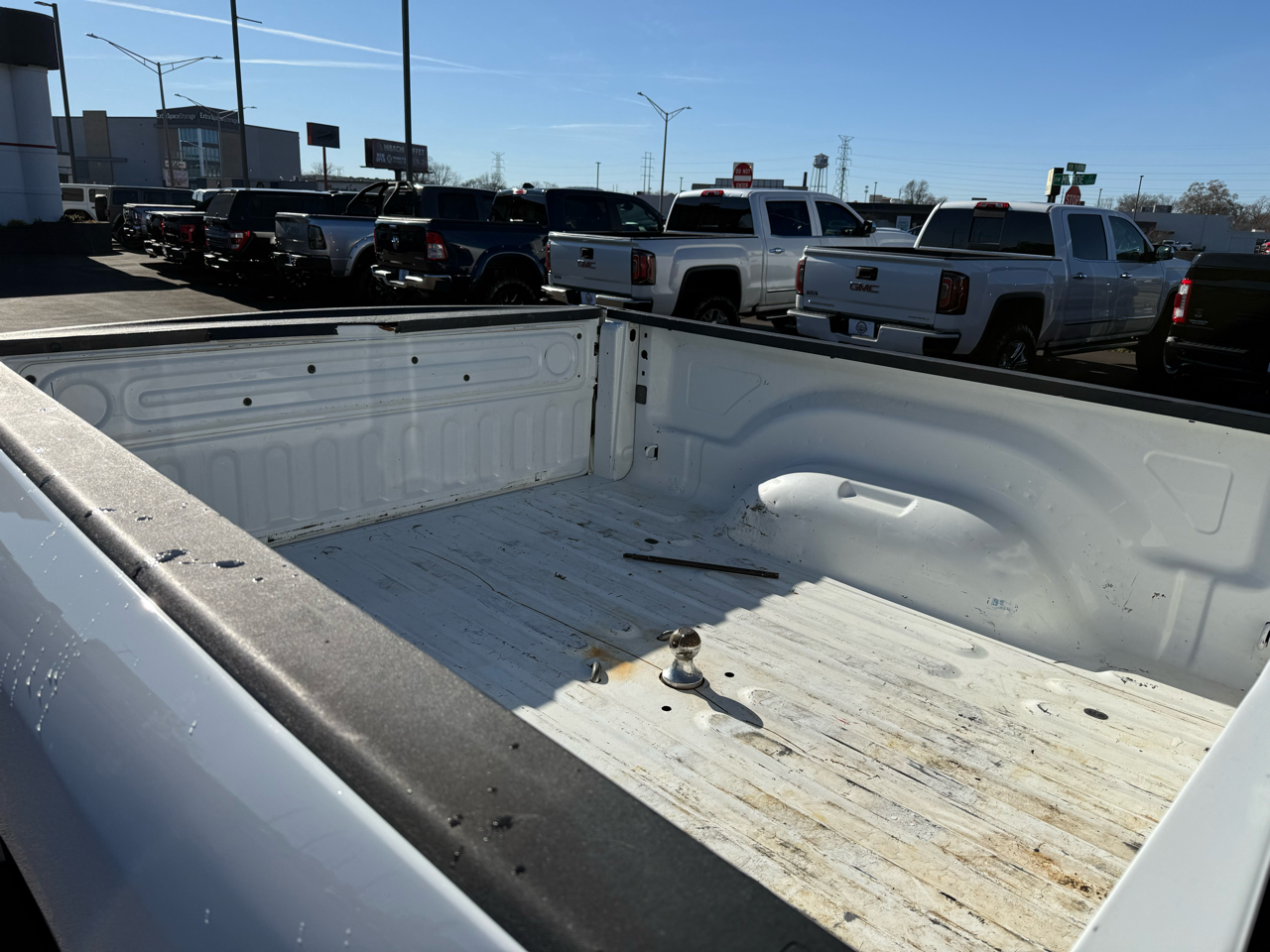 RAM 2500 SLT 4x4 Crew Cab 6'4" Box 2018