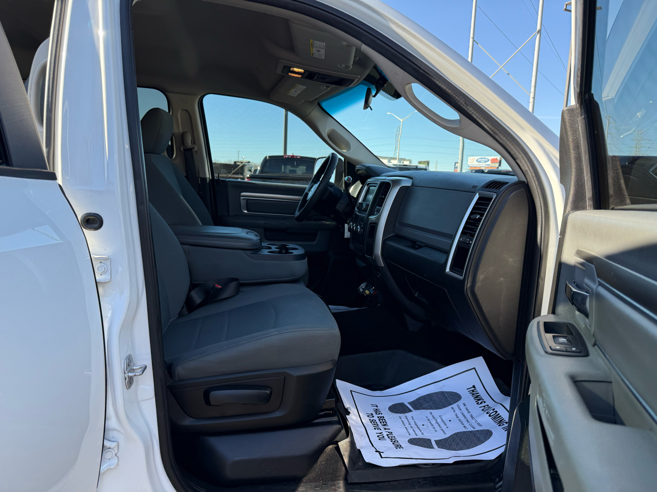 RAM 2500 SLT 4x4 Crew Cab 6'4" Box 2018